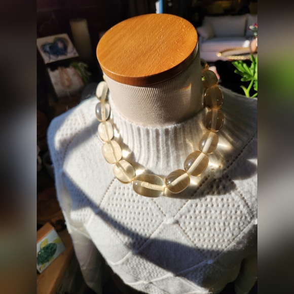 Chunky Acrylic Statement Necklace w/Screw Clasp - Picture 17 of 17